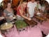 Туристы за дегустацией блюд на Бали